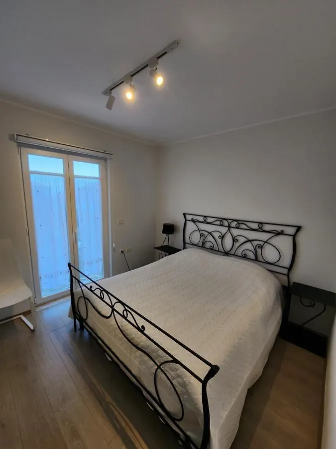 Holiday home Shiroka Lake Home Albania
